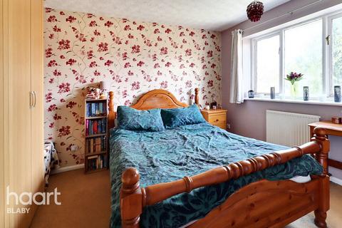 2 Biggs Close, Whetstone, Leicester, LE8 6WG