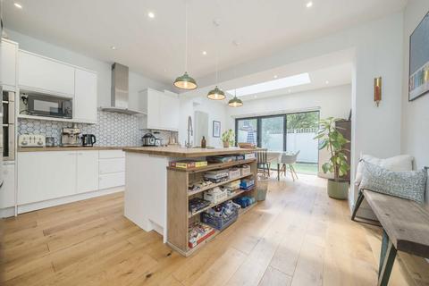 119 Balfour Road, London, W13 9TW