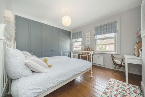 119 Balfour Road, London, W13 9TW