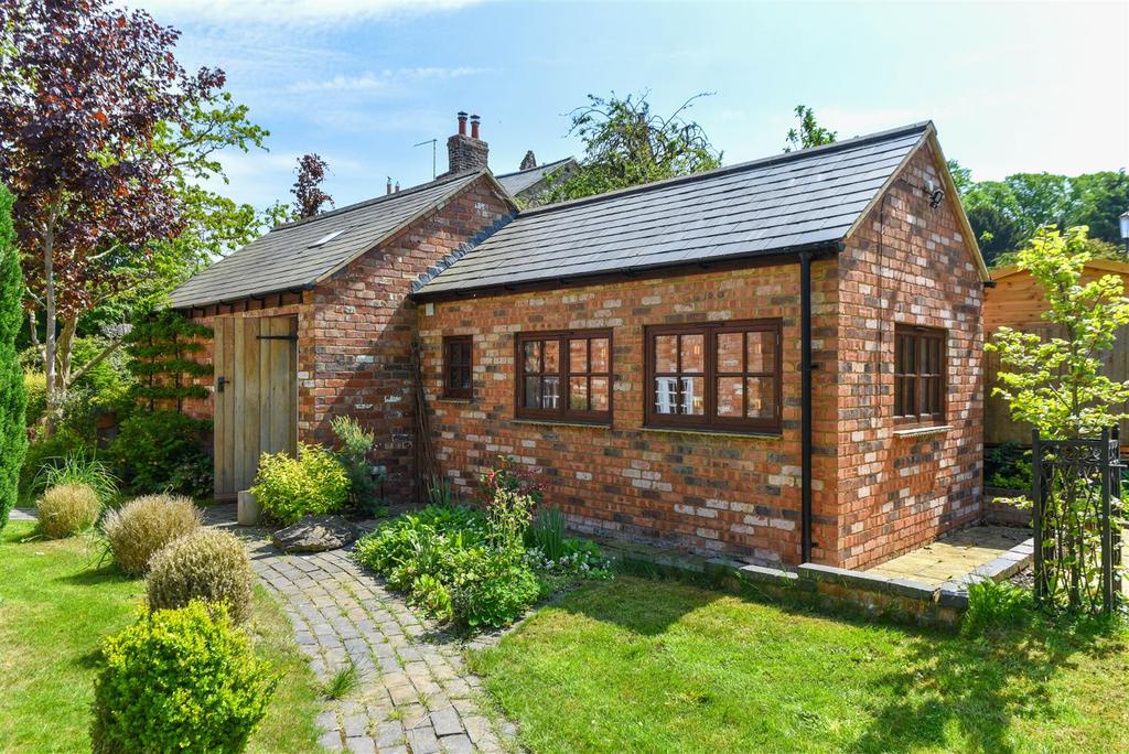 Cottage/office