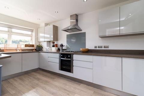 12 Edgeworth Close, Whyteleafe, CR3 0BW