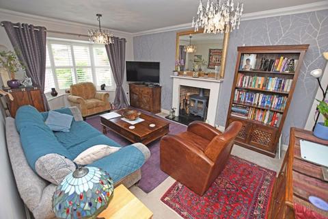 4 bedroom detached house for sale, Upper Chimes, Maidstone