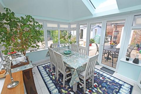 4 bedroom detached house for sale, Upper Chimes, Maidstone