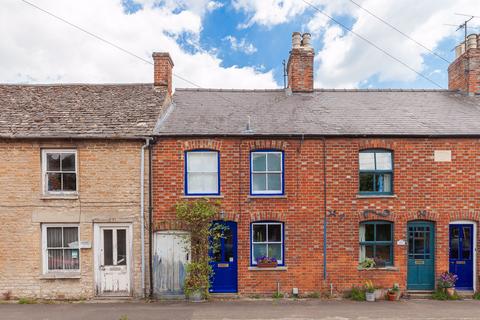 2 bedroom terraced house for sale, Broad Street, Bampton OX18