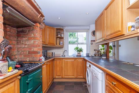 2 bedroom terraced house for sale, Broad Street, Bampton OX18