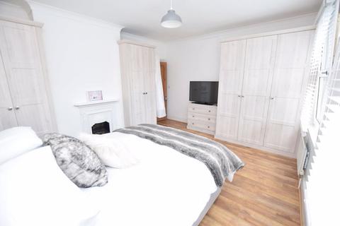 2 bedroom semi-detached house to rent, The Street, Maidstone