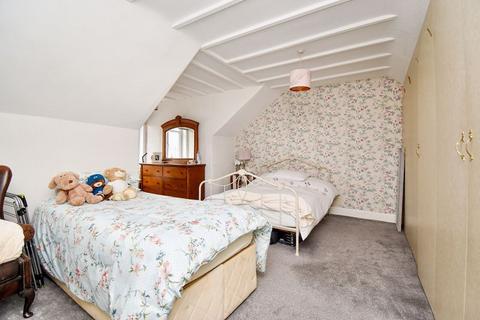 26 Deacons Road, Kilsyth, Glasgow, G65 0BN