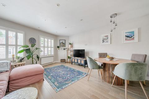 Flat 2, The Old Brew House, 18 Cooper Road, Guildford, GU1 3LY