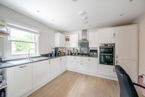 Flat 2, The Old Brew House, 18 Cooper Road, Guildford, GU1 3LY