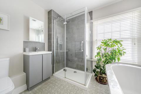 Flat 2, The Old Brew House, 18 Cooper Road, Guildford, GU1 3LY