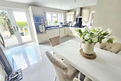 3 Butlers Close, Erdington, Birmingham, B23 5YQ