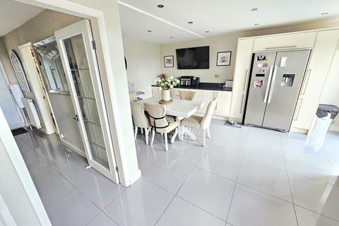 3 Butlers Close, Erdington, Birmingham, B23 5YQ