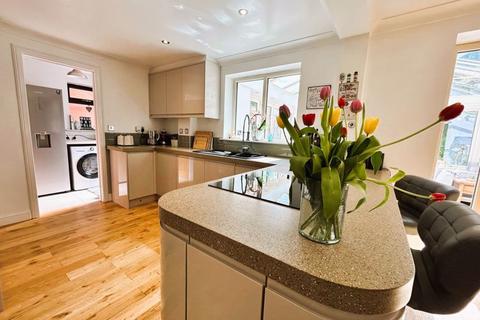 2 Gwendoline Way, Walsall Wood, Walsall, WS9 9RG