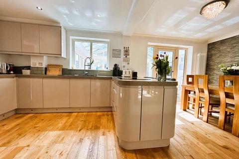 2 Gwendoline Way, Walsall Wood, Walsall, WS9 9RG