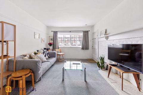 2 bedroom apartment for sale, Waterlow Court, Heath Close, Hampstead Garden Suburb, NW11