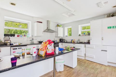 undefined, Cheddar Grove, Bristol BS13
