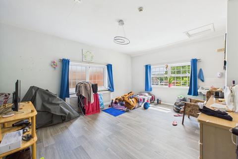 undefined, Cheddar Grove, Bristol BS13