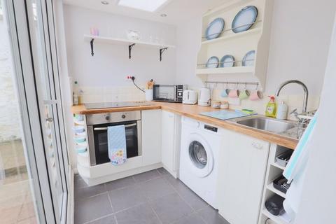 1 bedroom end of terrace house to rent, Grendon Buildings, Exeter