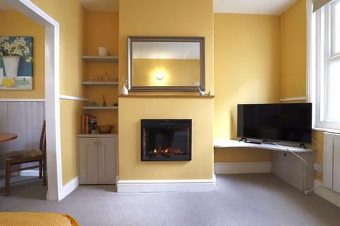 1 bedroom end of terrace house to rent, Grendon Buildings, Exeter