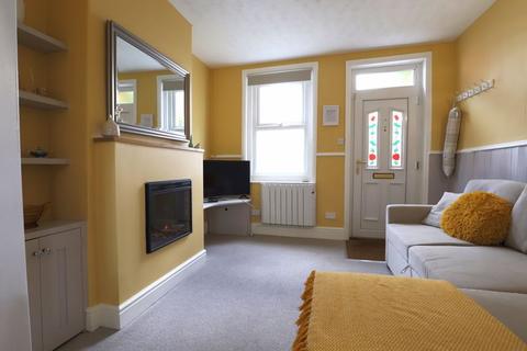 1 bedroom end of terrace house to rent, Grendon Buildings, Exeter
