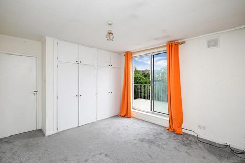 undefined, Maple Close, London SW4