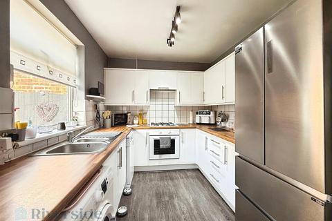 2 bedroom terraced house for sale, Calvert Lane, Hull HU4