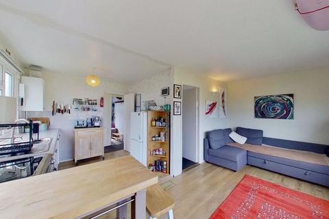 2 bedroom property for sale, Rolling Waves. Riviere Towans