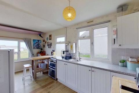 2 bedroom property for sale, Rolling Waves. Riviere Towans