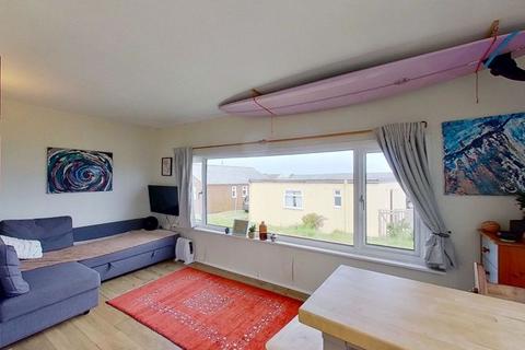 2 bedroom property for sale, Rolling Waves. Riviere Towans