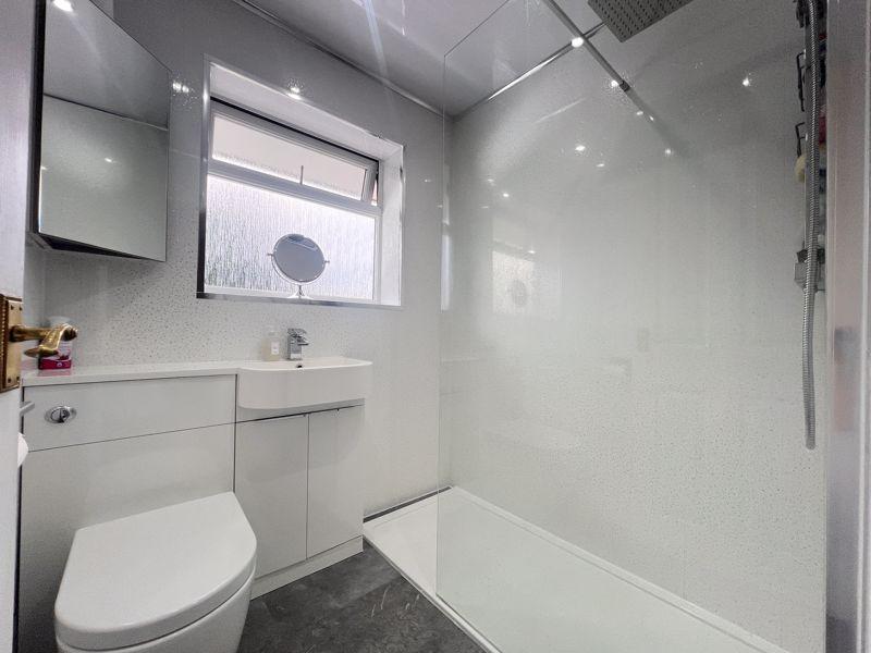 20 - Bathroom