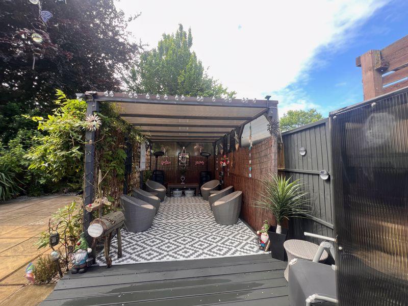 22 - Gazebo