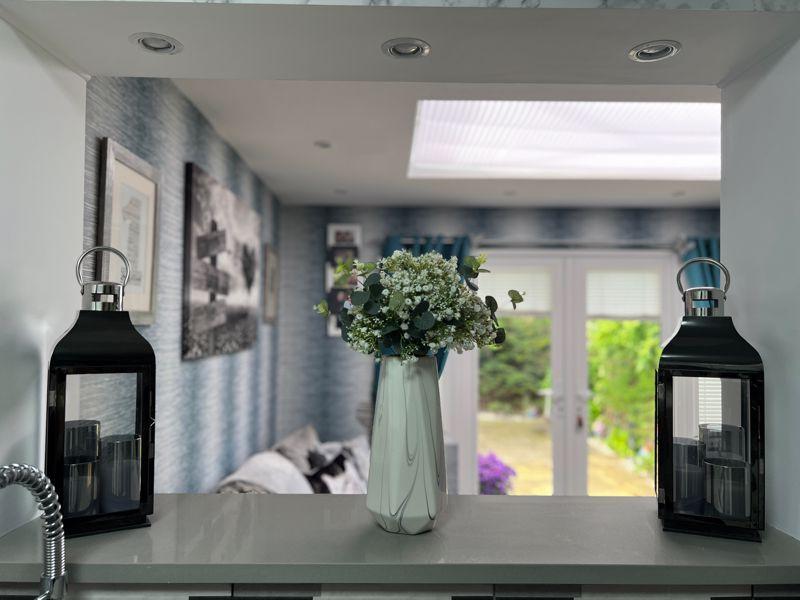 8 - Kitchen