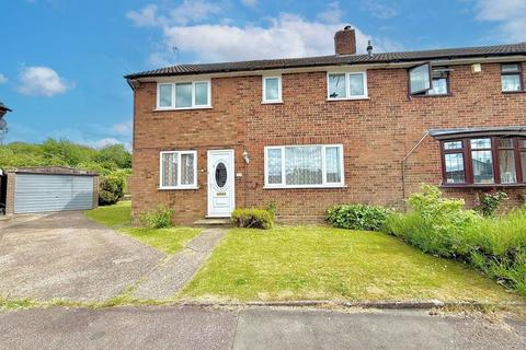 Jeans Way, Dunstable