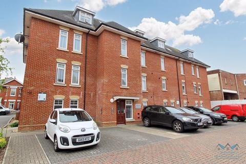 Oliver Court