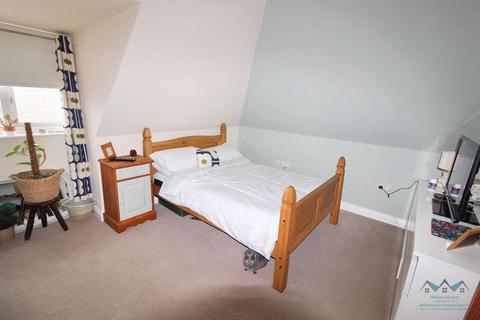 undefined, Oliver Court
