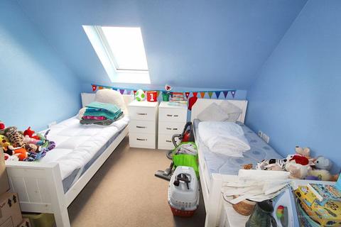 undefined, Oliver Court