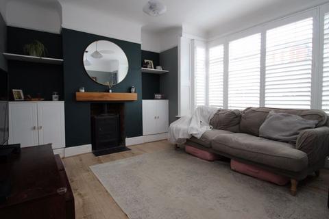 106 Ash Tree Road, Southampton, SO18 1LZ