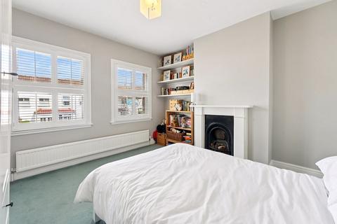 66 Angel Road, Thames Ditton, KT7 0AZ