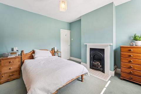 66 Angel Road, Thames Ditton, KT7 0AZ