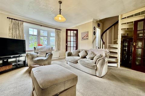 3 bedroom semi-detached house for sale, Branshaw Grove, Exley Head, Keighley, BD22 6NH