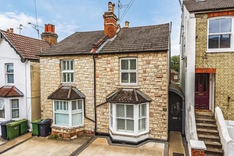3 bedroom townhouse for sale, Denzil Road, Guildford, Surrey, GU2.