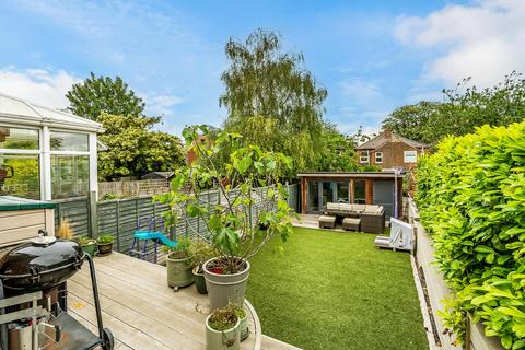 3 bedroom townhouse for sale, Denzil Road, Guildford, Surrey, GU2.