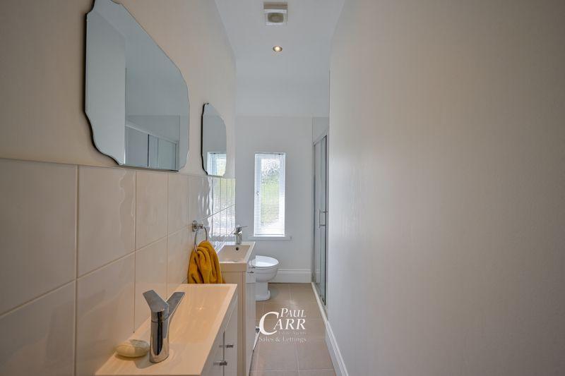 Master En-Suite