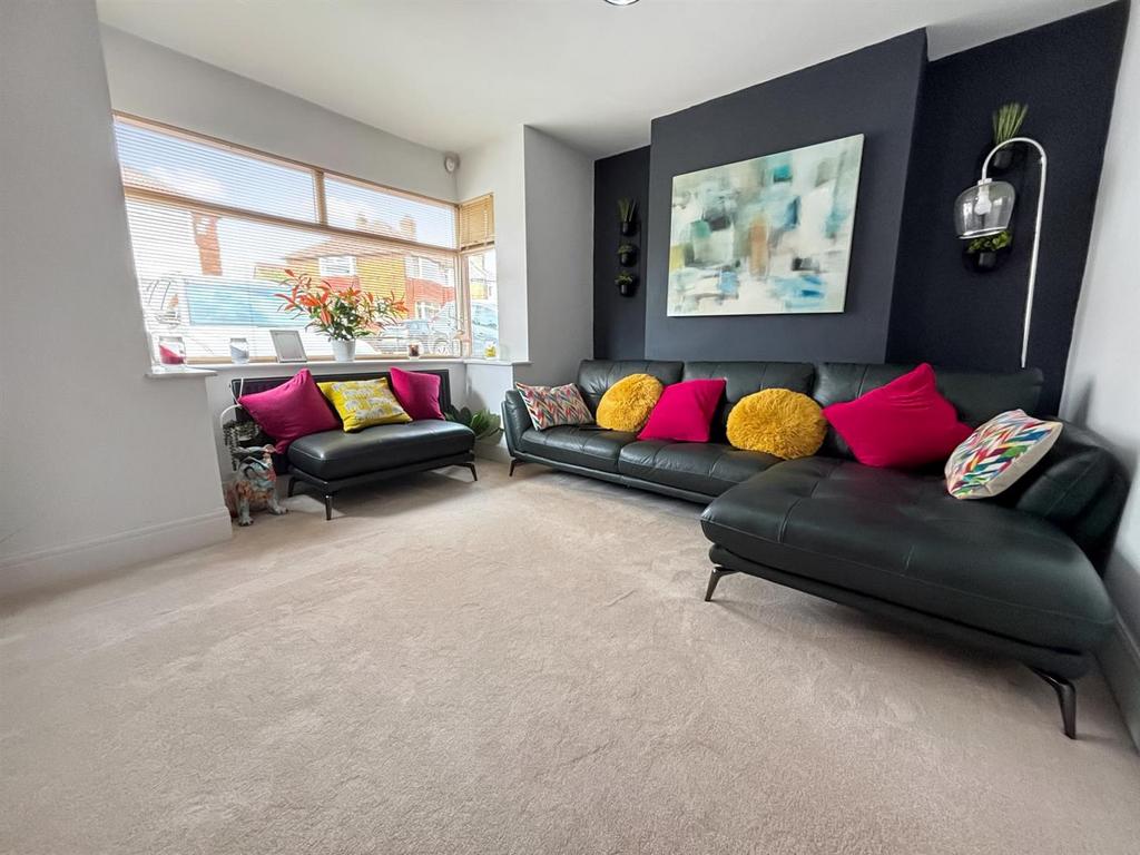 Living Room:
