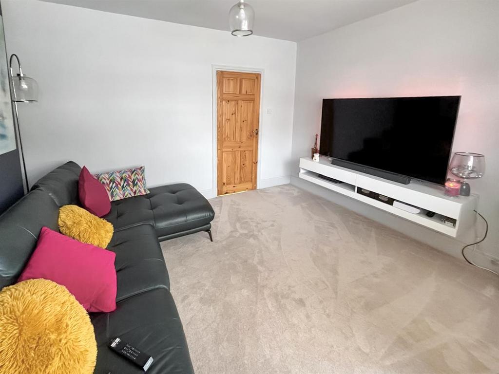 Living Room: