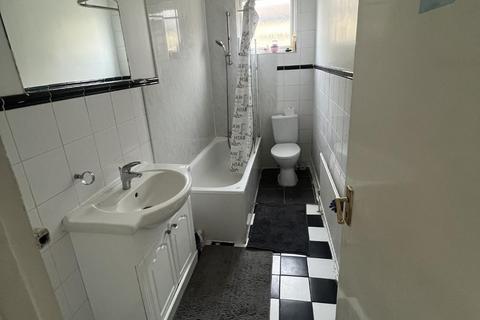 House share to rent, London NW11