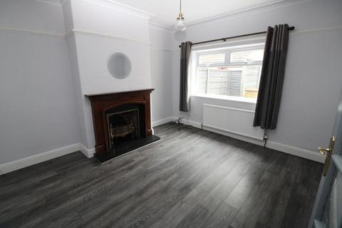 3 bedroom semi-detached house to rent, Mottram Road, Stalybridge, Cheshire, SK15 2SX