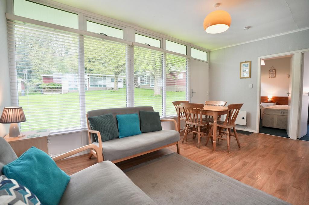 Lounge/Kitchen