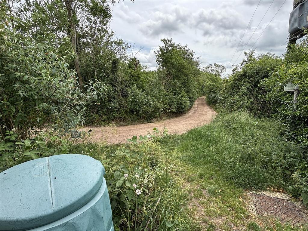 Access to Quarry Lane.JPG