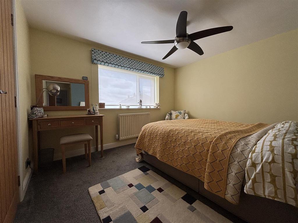 Master Bedroom.JPG